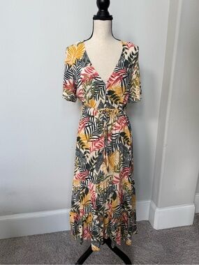 Sunday Mi Amor Tropical V-Neck Maxi Dress